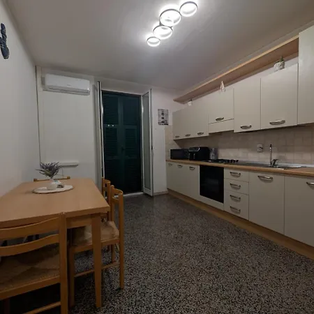La Casa Al Mare Appartement *